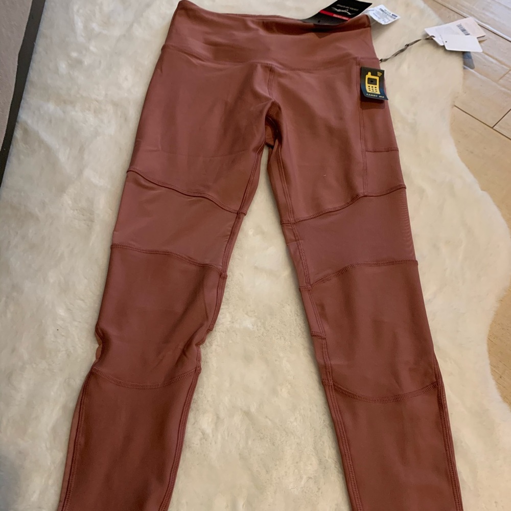 Athletic leggings
